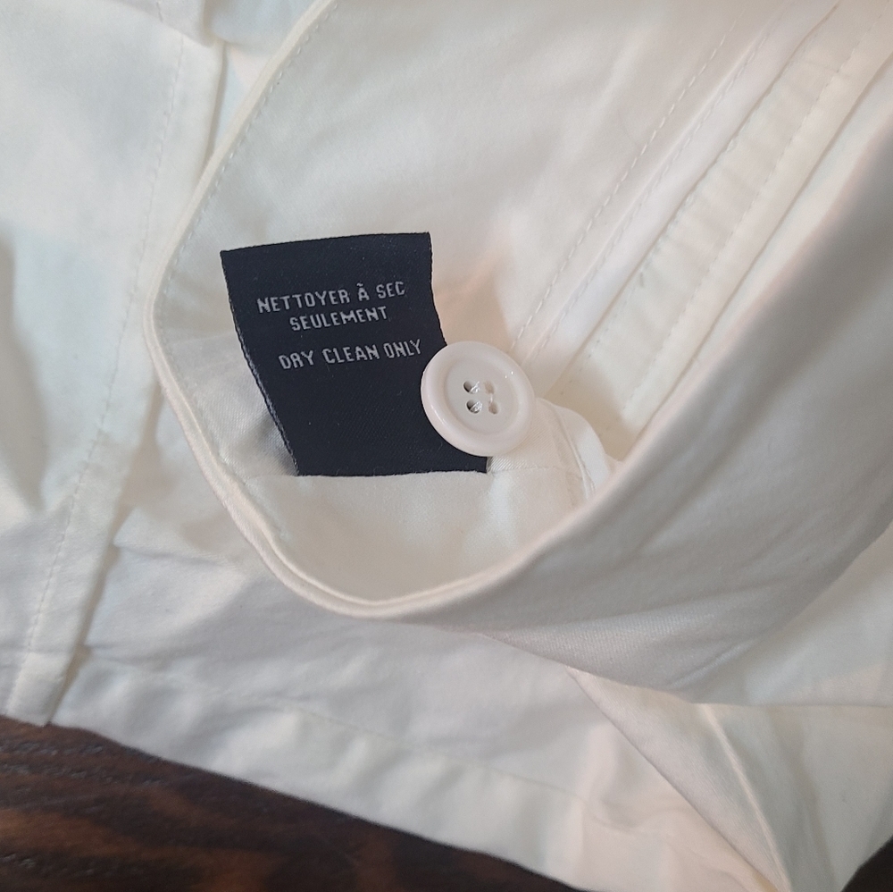 Le Chateau Shorts - Picture 6 of 9